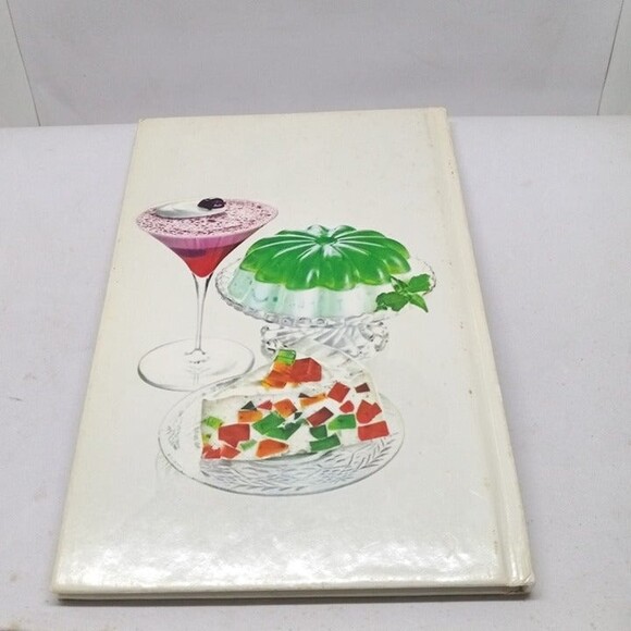 The New Joys Of Jell-O Recipe Book -Cookbook-1975-3rd Edition-Hardcover-Vintage - Picture 2 of 11